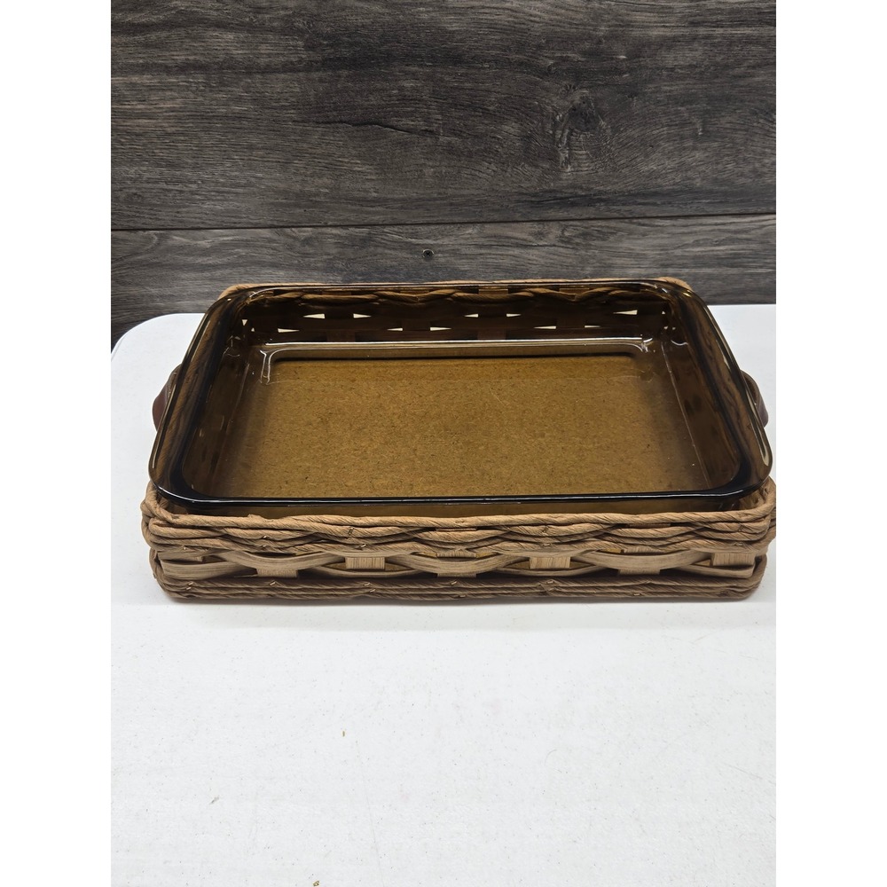 Vintage Pyrex 233-N Amber Glass Baking Dish with Woven Basket Carrier 3QT 13x9